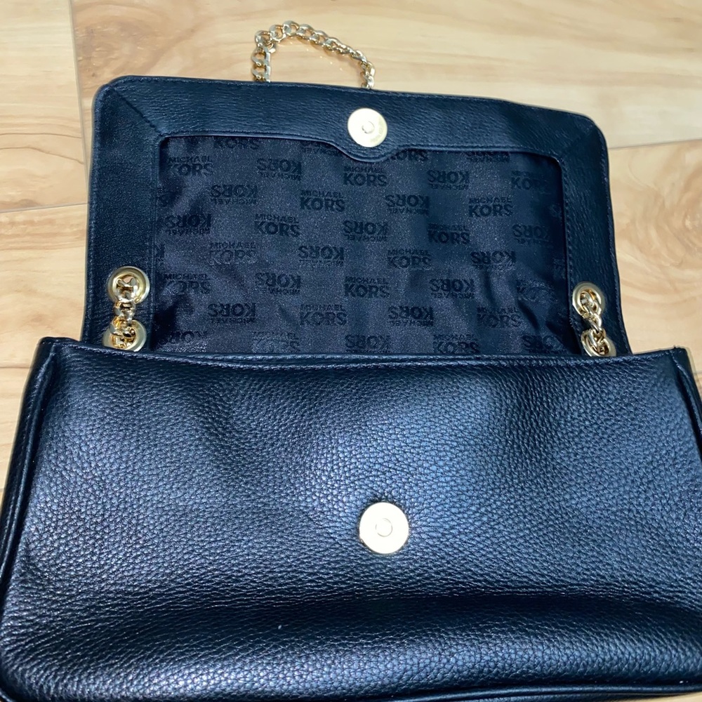 Authentic Mk Handbag/Shoulder Bag - image 6